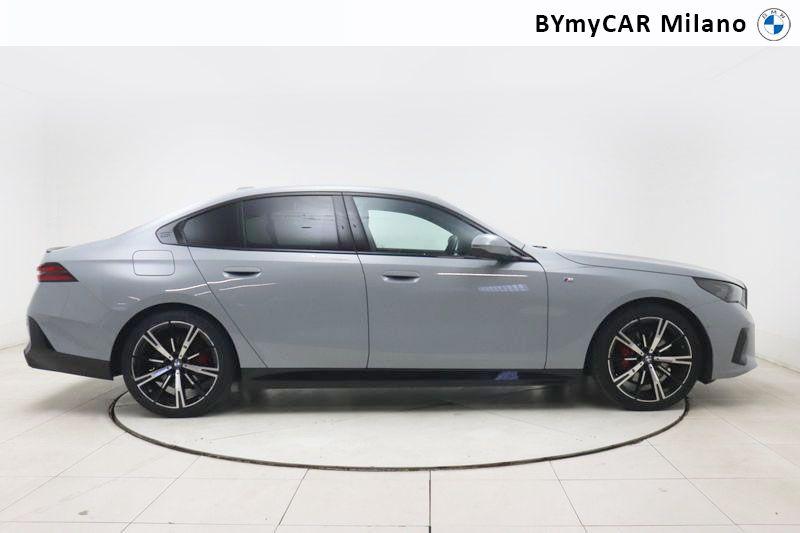 BMW Serie 5 520d 48V xdrive MSport auto https://cdn.bymycar.eu/it-bo/assets/images/vehicles/vo/5948/BMW-SERIE-5-G60-BERLINA-jpg-6.jpg