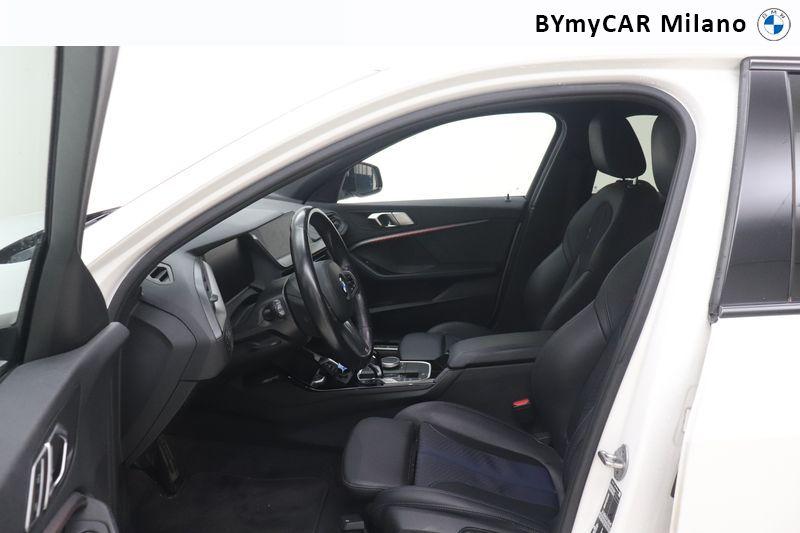 BMW Serie 1 116d Msport auto https://cdn.bymycar.eu/it-bo/assets/images/vehicles/vo/5957/BMW-SERIE-1-F40-jpg-10.jpg