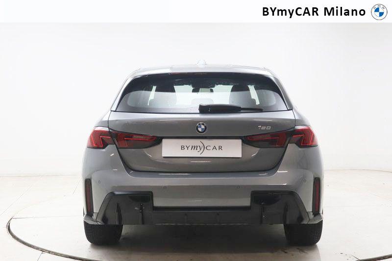 BMW Serie 1 120 48V MSport auto https://cdn.bymycar.eu/it-bo/assets/images/vehicles/vo/5962/BMW-SERIE-1-F70-jpg-3.jpg