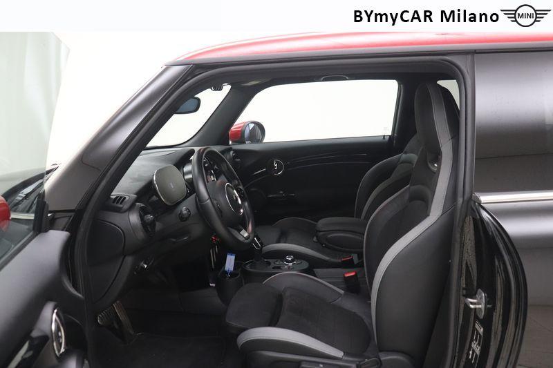 Mini Mini Mini 3p 2.0 JCW JCW auto https://cdn.bymycar.eu/it-bo/assets/images/vehicles/vo/5963/MINI-MINI-IV-F56-2021-3P-jpg-10.jpg