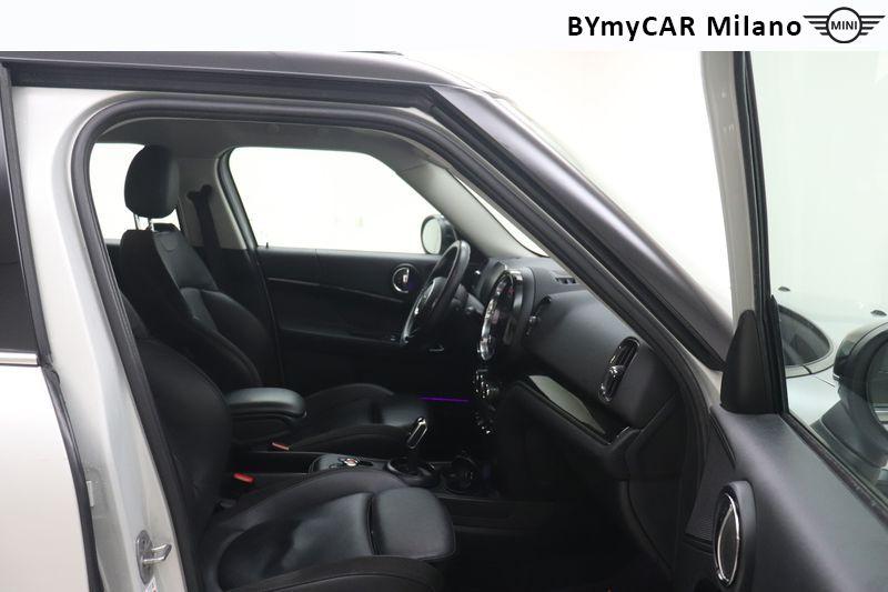 Mini Countryman Mini Countryman 1.5 Cooper Business all4 auto https://cdn.bymycar.eu/it-bo/assets/images/vehicles/vo/5968/MINI-MINI-COUNTRYMAN-F60-2020-jpg-8.jpg