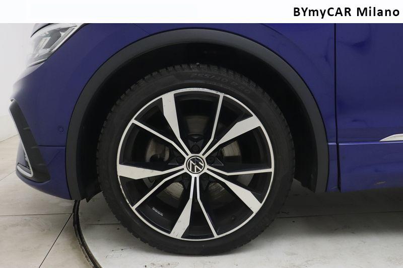 Volkswagen Tiguan Tiguan 2.0 tsi R-Line 4motion 190cv dsg https://cdn.bymycar.eu/it-bo/assets/images/vehicles/vo/5971/VOLKSWAGEN-TIGUAN-II-2021-jpg-10.jpg