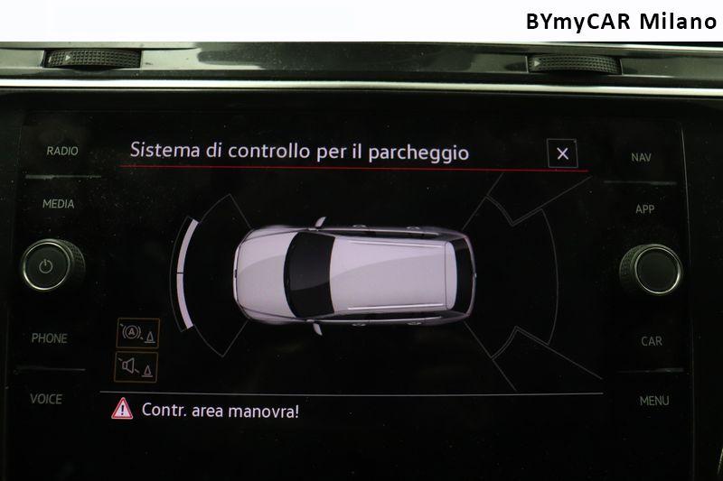 Volkswagen Tiguan Tiguan 2.0 tsi R-Line 4motion 190cv dsg https://cdn.bymycar.eu/it-bo/assets/images/vehicles/vo/5971/VOLKSWAGEN-TIGUAN-II-2021-jpg-14.jpg