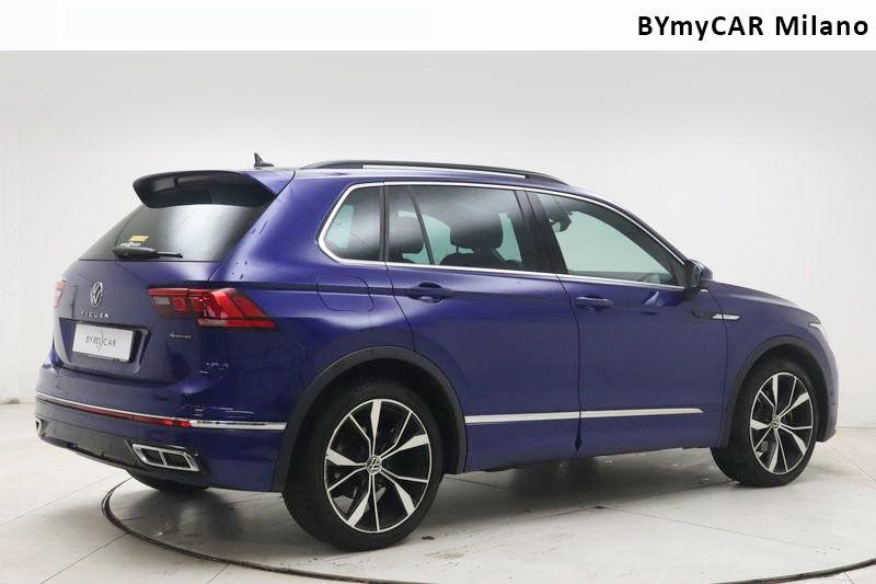 Volkswagen Tiguan Tiguan 2.0 tsi R-Line 4motion 190cv dsg https://cdn.bymycar.eu/it-bo/assets/images/vehicles/vo/5971/VOLKSWAGEN-TIGUAN-II-2021-jpg-7.jpg