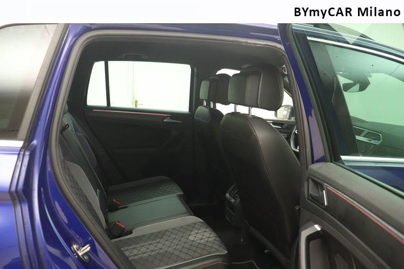 Volkswagen Tiguan Tiguan 2.0 tsi R-Line 4motion 190cv dsg https://cdn.bymycar.eu/it-bo/assets/images/vehicles/vo/5971/VOLKSWAGEN-TIGUAN-II-2021-jpg-9.jpg