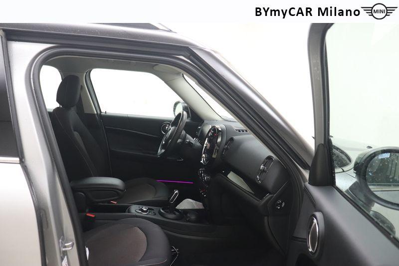 Mini Countryman Mini Countryman 1.5 Cooper Essential auto https://cdn.bymycar.eu/it-bo/assets/images/vehicles/vo/5976/MINI-MINI-COUNTRYMAN-F60-2020-jpg-11.jpg
