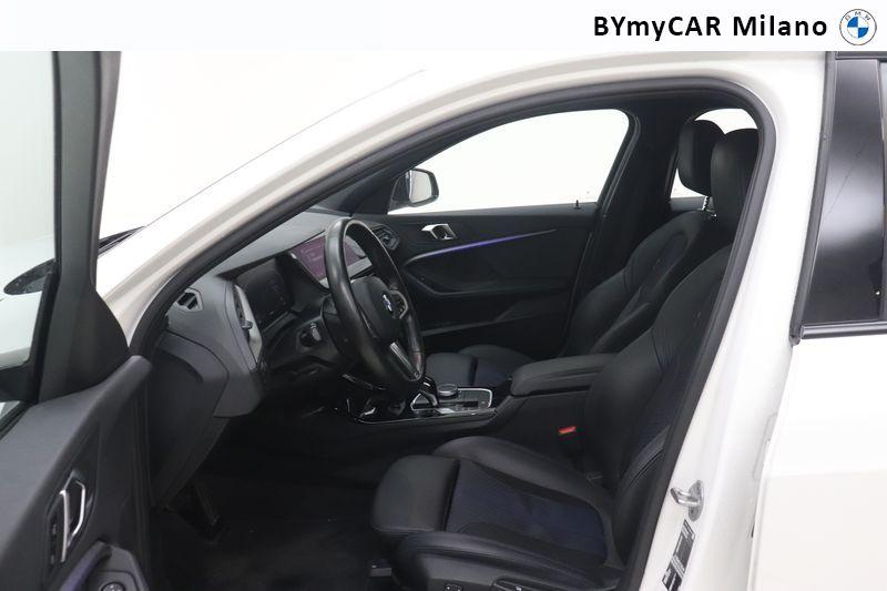 BMW Serie 1 116i Msport auto https://cdn.bymycar.eu/it-bo/assets/images/vehicles/vo/5979/BMW-SERIE-1-F40-jpg-10.jpg