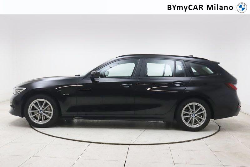 BMW Serie 3 330e Touring xdrive Business Advantage auto https://cdn.bymycar.eu/it-bo/assets/images/vehicles/vo/5981/BMW-SERIE-3-G21-2019-TOURING-jpg-2.jpg