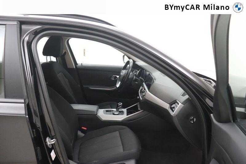 BMW Serie 3 330e Touring xdrive Business Advantage auto https://cdn.bymycar.eu/it-bo/assets/images/vehicles/vo/5981/BMW-SERIE-3-G21-2019-TOURING-jpg-8.jpg