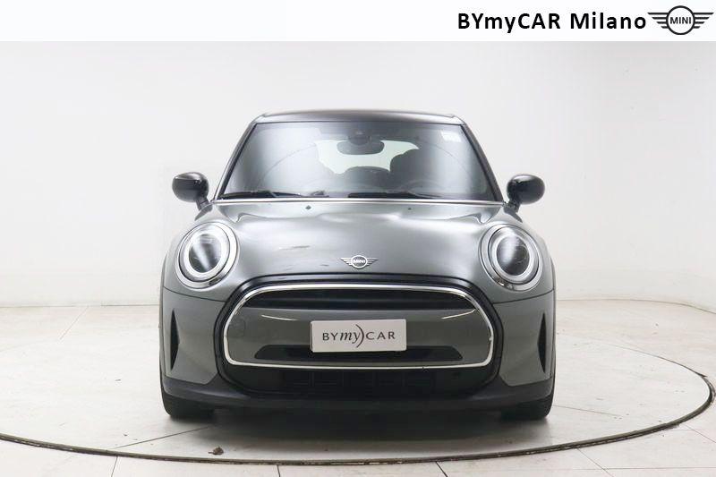 Mini Mini Mini 5p 1.5 Cooper Classic auto https://cdn.bymycar.eu/it-bo/assets/images/vehicles/vo/5982/MINI-MINI-IV-F55-2021-5P-jpg-4.jpg