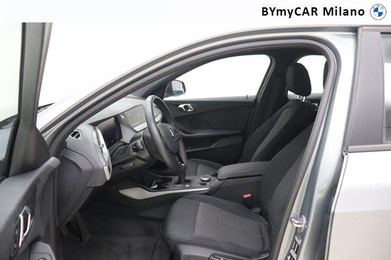 BMW Serie 1 118i Business Advantage 140cv https://cdn.bymycar.eu/it-bo/assets/images/vehicles/vo/6022/BMW-SERIE-1-F40-jpg-11.jpg