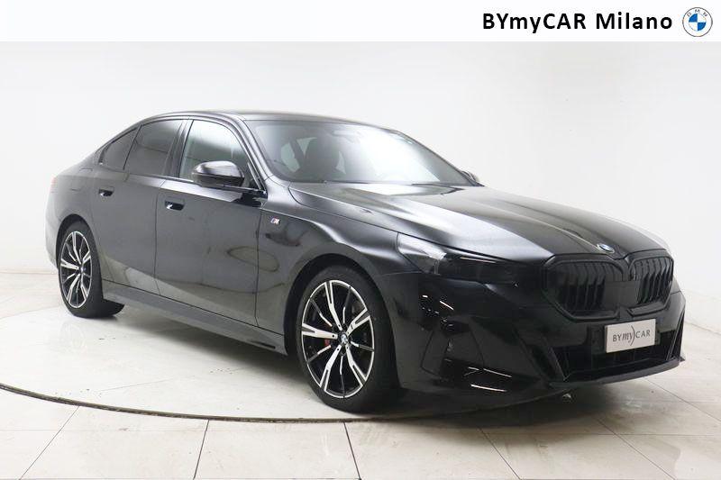 BMW Serie 5 520d 48V xdrive MSport auto https://cdn.bymycar.eu/it-bo/assets/images/vehicles/vo/6040/BMW-SERIE-5-G60-BERLINA-jpg-5.jpg