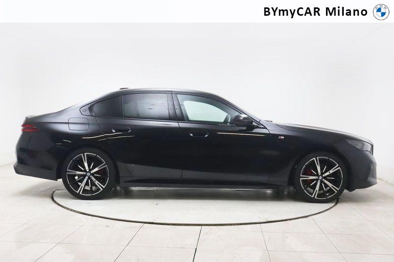 BMW Serie 5 520d 48V xdrive MSport auto https://cdn.bymycar.eu/it-bo/assets/images/vehicles/vo/6040/BMW-SERIE-5-G60-BERLINA-jpg-6.jpg