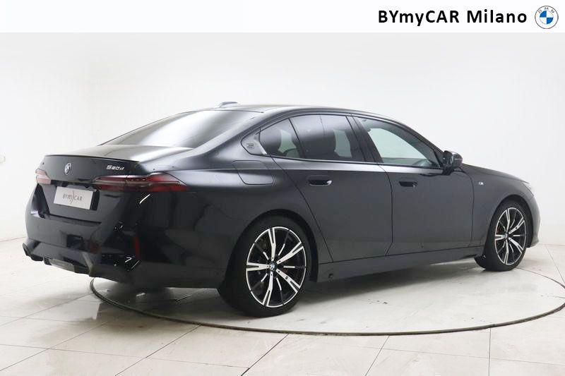 BMW Serie 5 520d 48V xdrive MSport auto https://cdn.bymycar.eu/it-bo/assets/images/vehicles/vo/6040/BMW-SERIE-5-G60-BERLINA-jpg-7.jpg