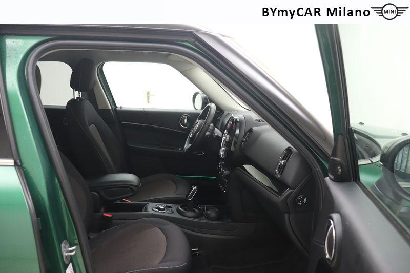Mini Countryman Mini Countryman 2.0 Cooper SD JCW all4 auto https://cdn.bymycar.eu/it-bo/assets/images/vehicles/vo/6055/MINI-MINI-COUNTRYMAN-F60-2020-jpg-8.jpg