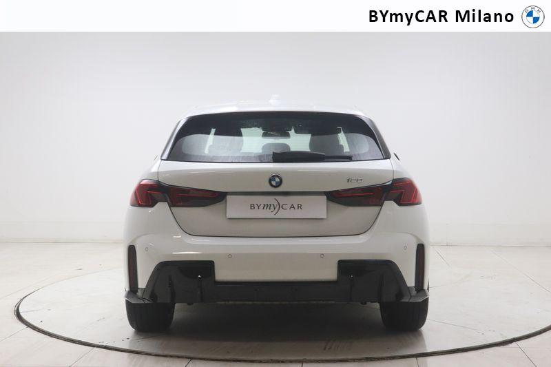 BMW Serie 1 120 48V MSport auto https://cdn.bymycar.eu/it-bo/assets/images/vehicles/vo/6081/BMW-SERIE-1-F70-jpg-4.jpg