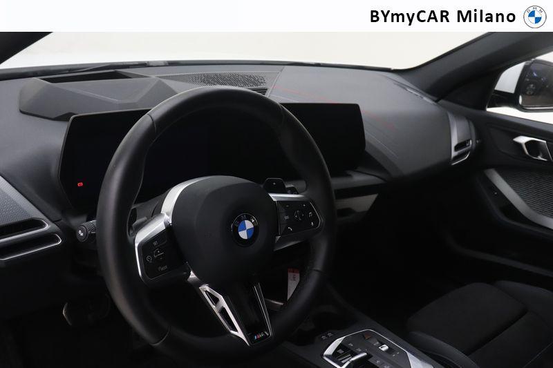 BMW Serie 1 120 48V MSport auto https://cdn.bymycar.eu/it-bo/assets/images/vehicles/vo/6081/BMW-SERIE-1-F70-jpg-9.jpg