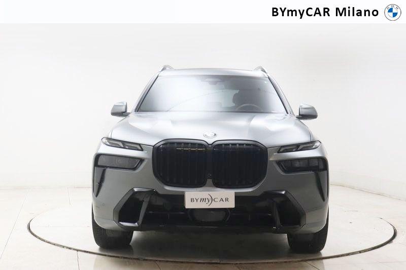 BMW X7 X7 xdrive 40d 48V MSport auto 7p.ti https://cdn.bymycar.eu/it-bo/assets/images/vehicles/vo/6084/BMW-X7-G07-2022-jpg-4.jpg