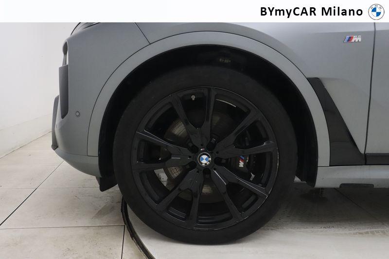 BMW X7 X7 xdrive 40d 48V MSport auto 7p.ti https://cdn.bymycar.eu/it-bo/assets/images/vehicles/vo/6084/BMW-X7-G07-2022-jpg-9.jpg