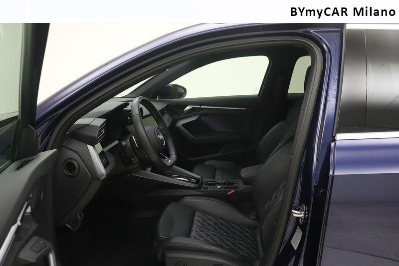 Audi A3 A3 allstreet 1.5 tfsi mhev Identity Contrast 150cv s-tronic https://cdn.bymycar.eu/it-bo/assets/images/vehicles/vo/6096/AUDI-A3-IV-2024-ALLSTREET-jpg-11.jpg