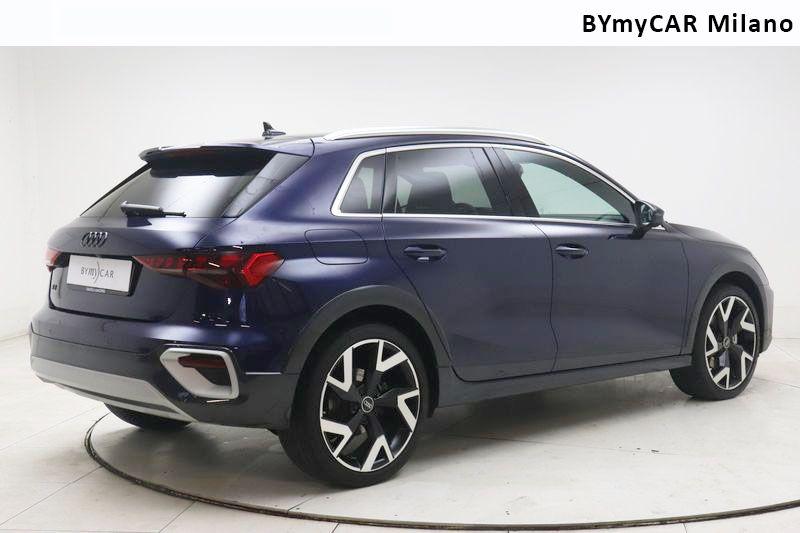Audi A3 A3 allstreet 1.5 tfsi mhev Identity Contrast 150cv s-tronic https://cdn.bymycar.eu/it-bo/assets/images/vehicles/vo/6096/AUDI-A3-IV-2024-ALLSTREET-jpg-7.jpg