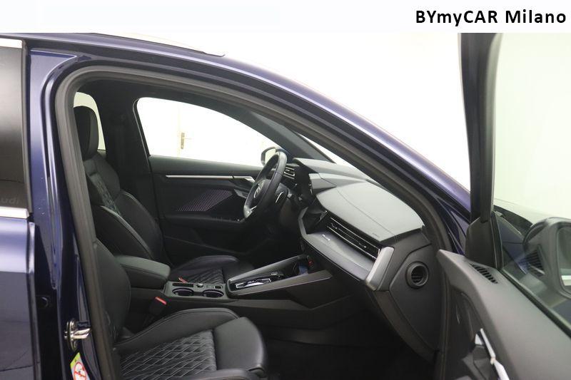 Audi A3 A3 allstreet 1.5 tfsi mhev Identity Contrast 150cv s-tronic https://cdn.bymycar.eu/it-bo/assets/images/vehicles/vo/6096/AUDI-A3-IV-2024-ALLSTREET-jpg-8.jpg