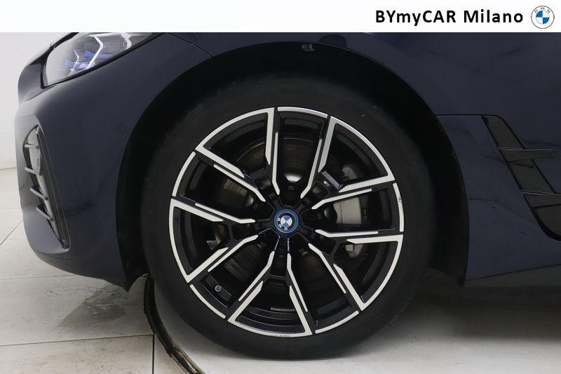 BMW Serie 4 i4 edrive40 Msport https://cdn.bymycar.eu/it-bo/assets/images/vehicles/vo/6111/BMW-I4-G26-2021-jpg-9.jpg