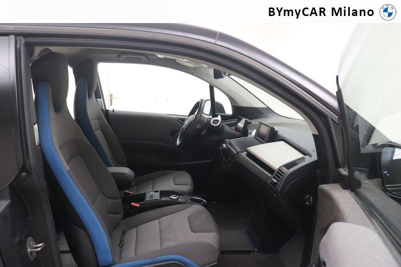 BMW i3 i3s 120Ah Advantage https://cdn.bymycar.eu/it-bo/assets/images/vehicles/vo/6139/BMW-I3-2018-jpg-9.jpg