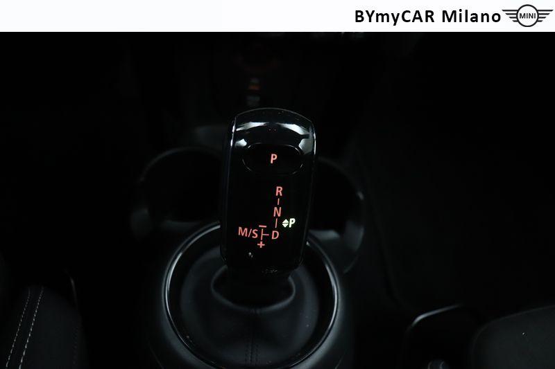 Mini Mini Mini 3p 2.0 JCW Essential auto https://cdn.bymycar.eu/it-bo/assets/images/vehicles/vo/6141/MINI-MINI-IV-F56-2021-3P-jpg-13.jpg