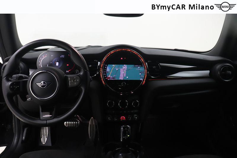 Mini Mini Mini 3p 2.0 JCW Essential auto https://cdn.bymycar.eu/it-bo/assets/images/vehicles/vo/6141/MINI-MINI-IV-F56-2021-3P-jpg-14.jpg