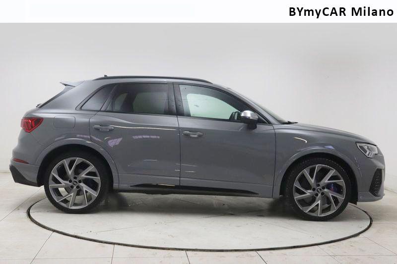 Audi Q3 Q3 RS 2.5 quattro s-tronic https://cdn.bymycar.eu/it-bo/assets/images/vehicles/vo/6143/AUDI-Q3-II-2018-jpg-7.jpg
