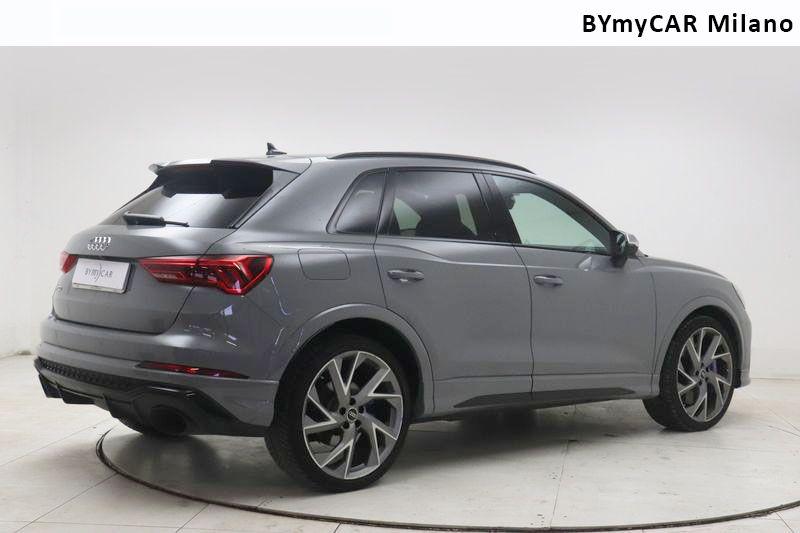 Audi Q3 Q3 RS 2.5 quattro s-tronic https://cdn.bymycar.eu/it-bo/assets/images/vehicles/vo/6143/AUDI-Q3-II-2018-jpg-8.jpg