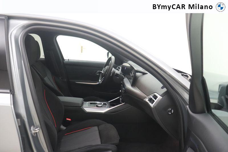 BMW Serie 3 320d mhev 48V xdrive MSport auto https://cdn.bymycar.eu/it-bo/assets/images/vehicles/vo/6158/BMW-SERIE-3-G20-2022-BERLINA-jpg-8.jpg