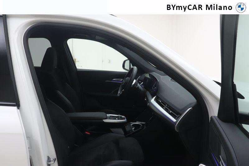 BMW X1 X1 xdrive 25e MSport Pro auto https://cdn.bymycar.eu/it-bo/assets/images/vehicles/vo/6172/BMW-X1-U11-jpg-8.jpg
