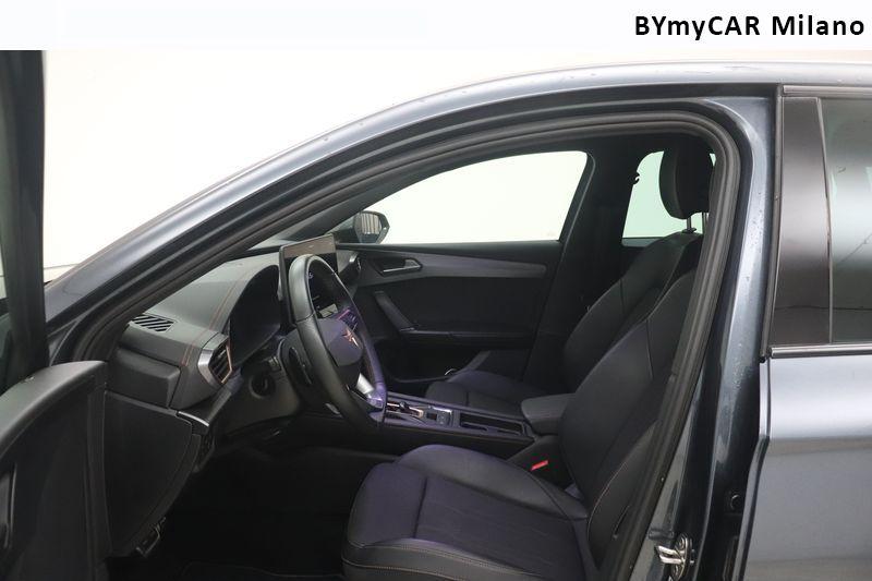 Cupra Leon Leon 1.5 hybrid 150cv dsg https://cdn.bymycar.eu/it-bo/assets/images/vehicles/vo/6184/CUPRA-LEON-2024-jpg-11.jpg