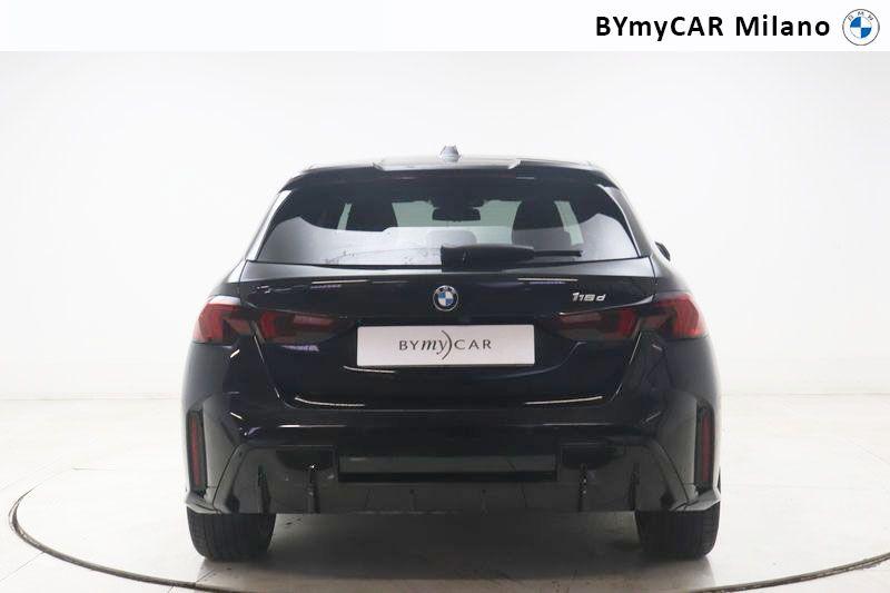 BMW Serie 1 118d MSport Pro auto https://cdn.bymycar.eu/it-bo/assets/images/vehicles/vo/6187/BMW-SERIE-1-F70-jpg-3.jpg