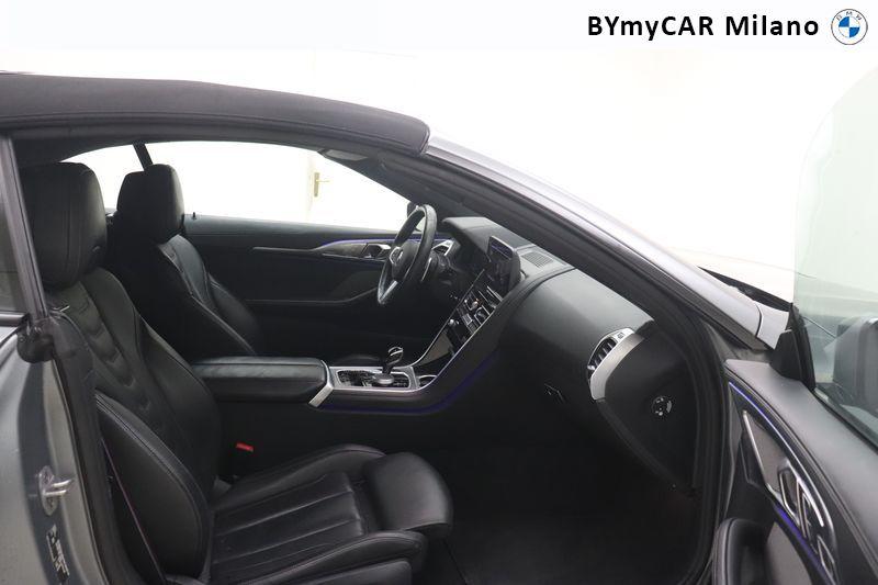 BMW Serie 8 840d Cabrio mhev 48V xdrive auto https://cdn.bymycar.eu/it-bo/assets/images/vehicles/vo/6191/BMW-SERIE-8-G14-LCI-2022-CABRIO-jpg-8.jpg