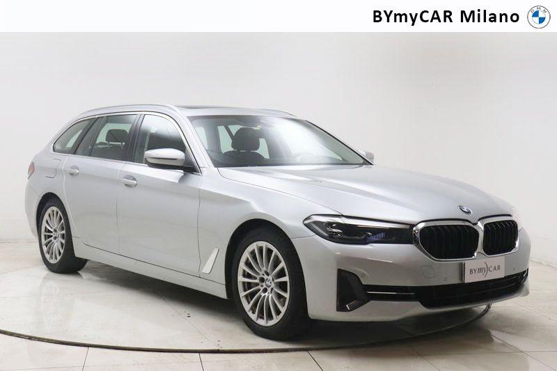 BMW Serie 5 540d Touring mhev 48V xdrive Business auto https://cdn.bymycar.eu/it-bo/assets/images/vehicles/vo/6193/BMW-SERIE-5-G31-2020-TOURING-LCI-jpg-5.jpg