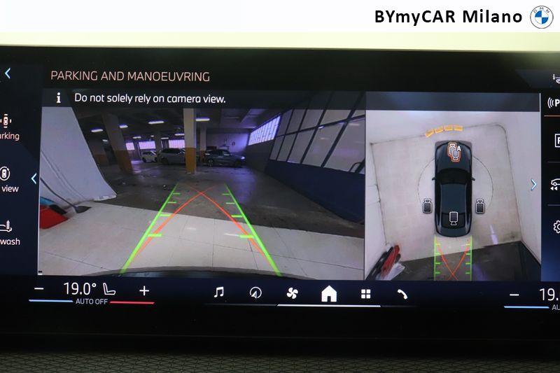 BMW Serie 4 420d Coupe mhev 48V xdrive MSport Pro auto https://cdn.bymycar.eu/it-bo/assets/images/vehicles/vo/6196/BMW-SERIE-4-G22-LCI-2024-COUPE-jpg-14.jpg