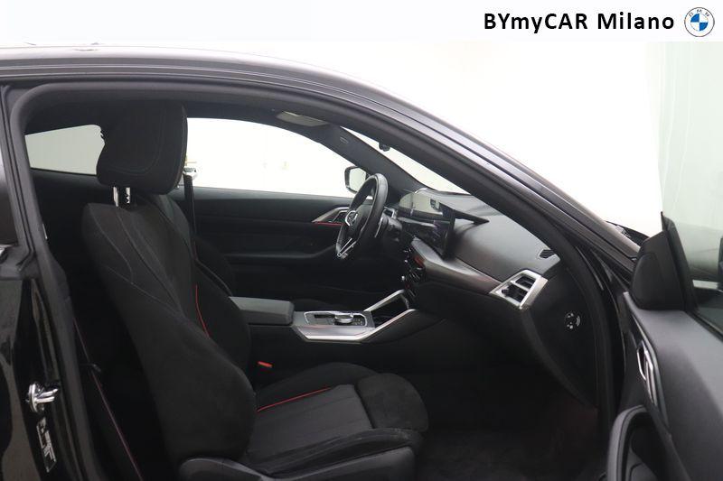 BMW Serie 4 420d Coupe mhev 48V xdrive MSport Pro auto https://cdn.bymycar.eu/it-bo/assets/images/vehicles/vo/6196/BMW-SERIE-4-G22-LCI-2024-COUPE-jpg-8.jpg