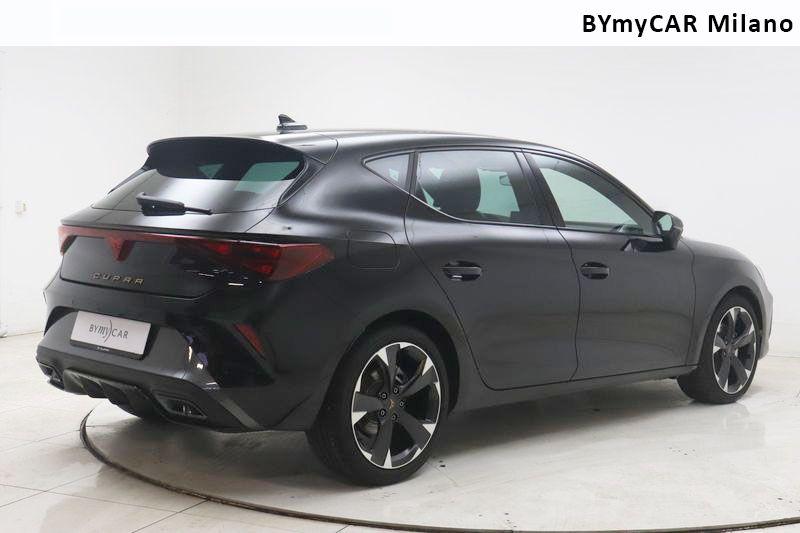 Cupra Leon Leon 2.0 tdi 150cv dsg https://cdn.bymycar.eu/it-bo/assets/images/vehicles/vo/6201/CUPRA-LEON-2024-jpg-8.jpg