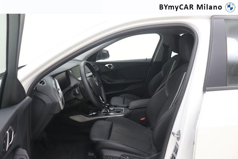 BMW Serie 1 120d xdrive Business Advantage auto https://cdn.bymycar.eu/it-bo/assets/images/vehicles/vo/6211/BMW-SERIE-1-F40-jpg-10.jpg