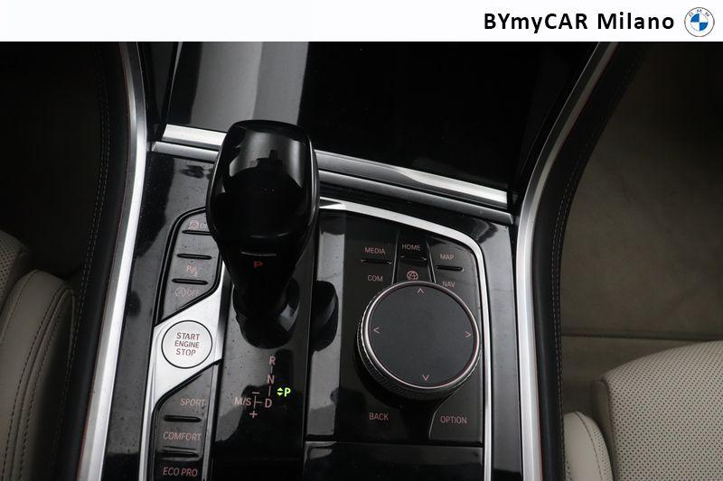 BMW Serie 8 840d Coupe xdrive auto https://cdn.bymycar.eu/it-bo/assets/images/vehicles/vo/6218/BMW-SERIE-8-G15-2018-jpg-10.jpg