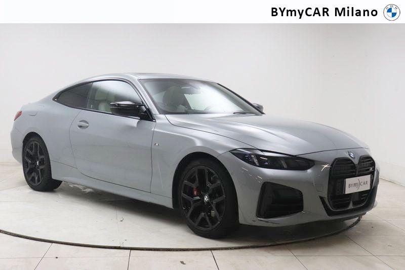 BMW Serie 4 M440i Coupe mhev 48V xdrive MSport Pro 374cv auto https://cdn.bymycar.eu/it-bo/assets/images/vehicles/vo/6220/BMW-SERIE-4-G22-LCI-2024-COUPE-jpg-5.jpg