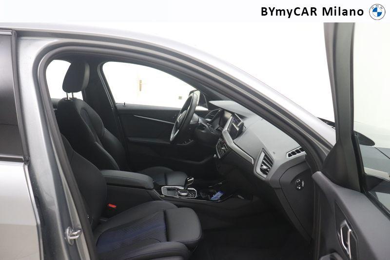 BMW Serie 1 118d Msport auto https://cdn.bymycar.eu/it-bo/assets/images/vehicles/vo/6221/BMW-SERIE-1-F40-jpg-8.jpg