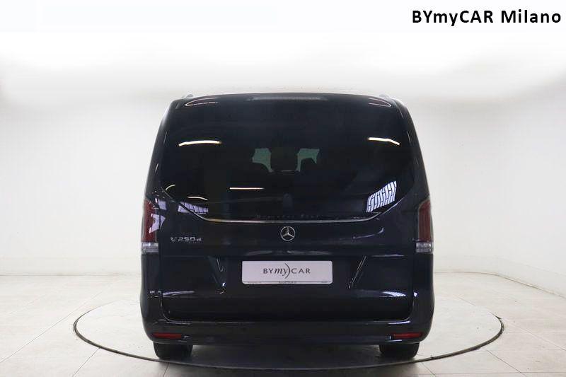 Mercedes Classe V - Viano V Long 250 d Avantgarde auto https://cdn.bymycar.eu/it-bo/assets/images/vehicles/vo/6222/MERCEDES-CLASSE-V-2024-LONG-jpg-4.jpg