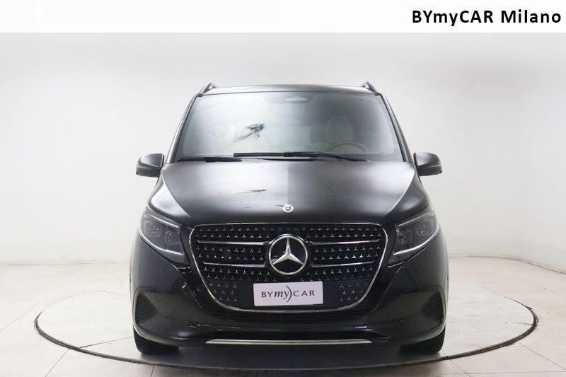 Mercedes Classe V - Viano V Long 250 d Avantgarde auto https://cdn.bymycar.eu/it-bo/assets/images/vehicles/vo/6222/MERCEDES-CLASSE-V-2024-LONG-jpg-5.jpg