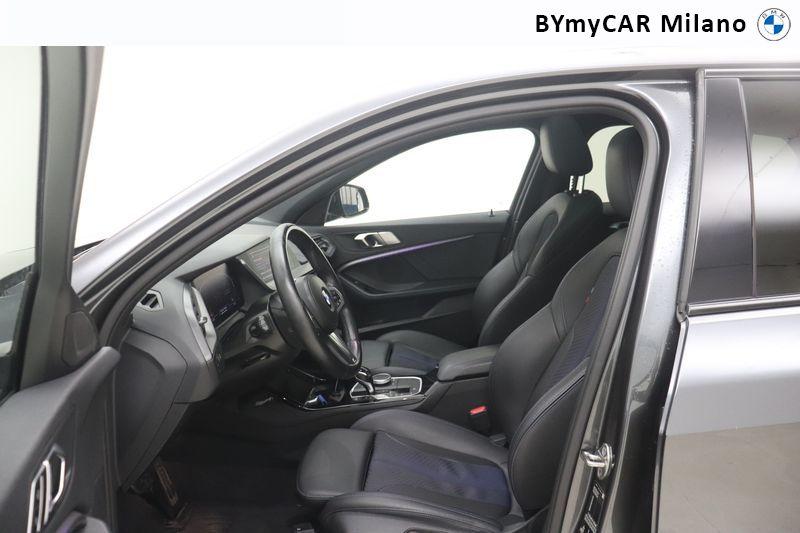 BMW Serie 1 118i Msport 136cv auto https://cdn.bymycar.eu/it-bo/assets/images/vehicles/vo/6236/BMW-SERIE-1-F40-jpg-11.jpg