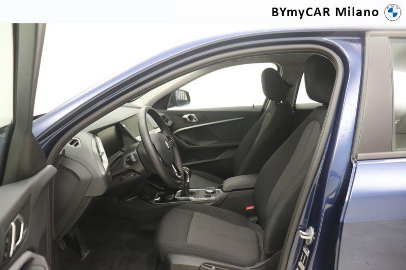 BMW Serie 1 118i Business Advantage 136cv https://cdn.bymycar.eu/it-bo/assets/images/vehicles/vo/6238/BMW-SERIE-1-F40-jpg-11.jpg
