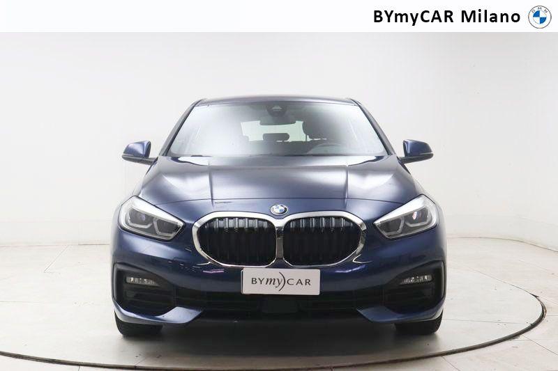 BMW Serie 1 118i Business Advantage 136cv https://cdn.bymycar.eu/it-bo/assets/images/vehicles/vo/6238/BMW-SERIE-1-F40-jpg-4.jpg